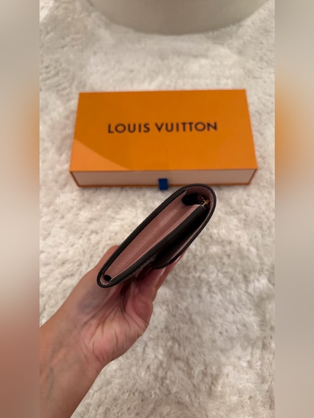 Louis Vuitton Emilie Wallet Rose Ballerine - Picture 5 of 6